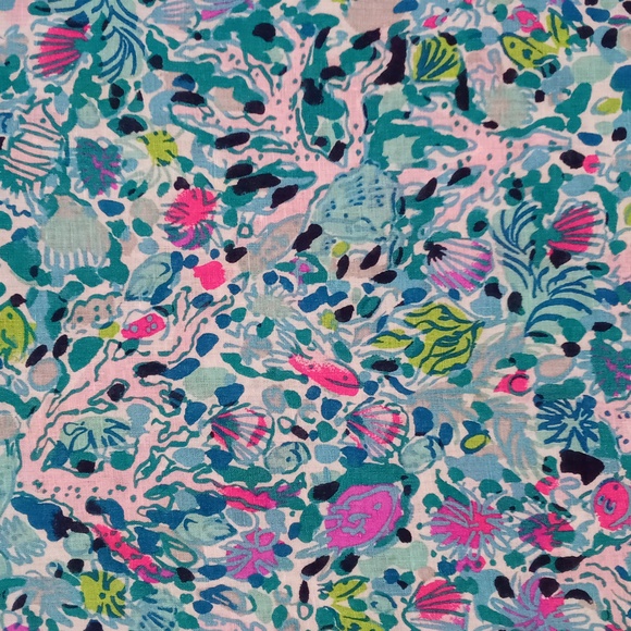 🆕 🌊HTF Lilly Pulitzer🌊 - Sea View Button Down - Picture 6 of 16